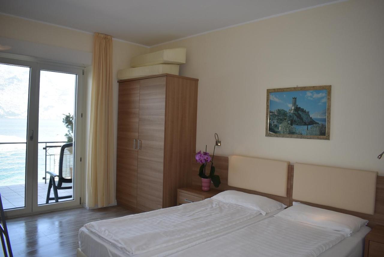 Hotel Garni Vela D'Oro 布雷佐内加尔达 外观 照片