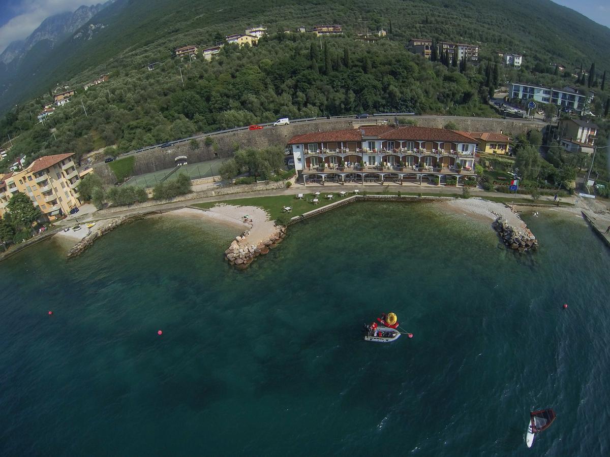 Hotel Garni Vela D'Oro 布雷佐内加尔达 外观 照片