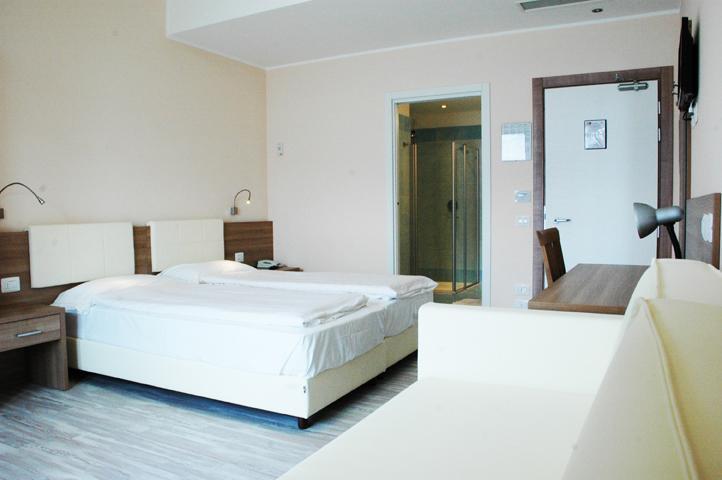 Hotel Garni Vela D'Oro 布雷佐内加尔达 外观 照片
