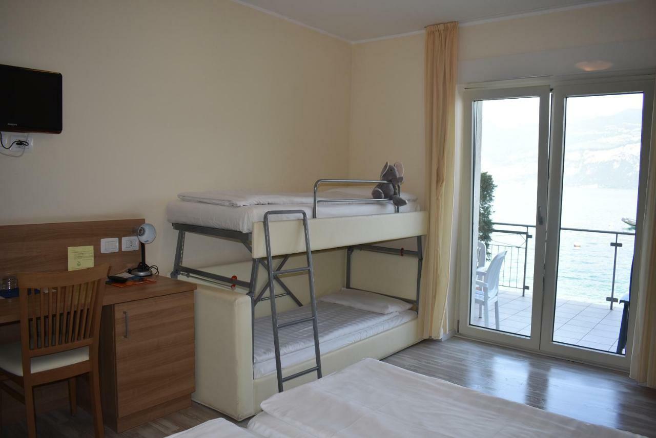 Hotel Garni Vela D'Oro 布雷佐内加尔达 外观 照片